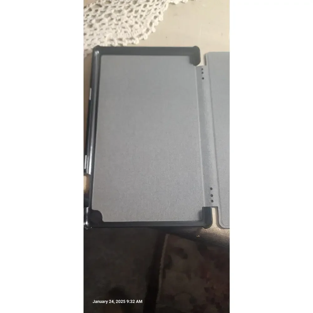 Kindle Fire HD 8 (8th generation) bundled with Case